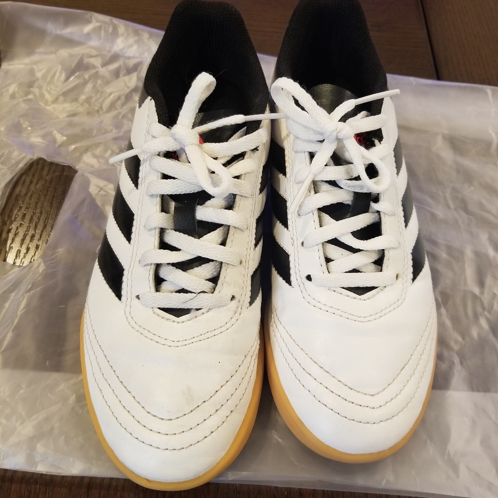 Boys nike sneakers